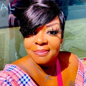 Meet your Posher, Kimberly